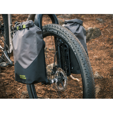 Sacoches de fourche Old Man Mountain Hemlock avec Flip Cages