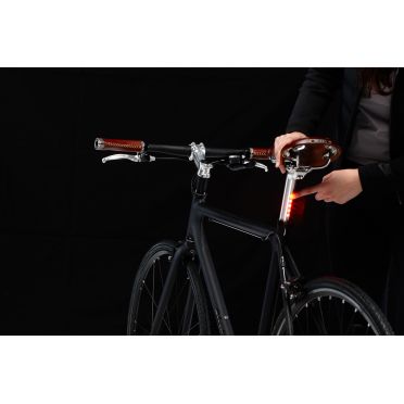 Tige de Selle Lightskin à Rechargement par Piles V2 Chrome