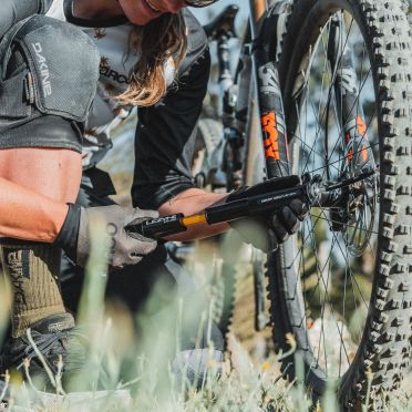 Pompe à main Lezyne Grip Drive HV