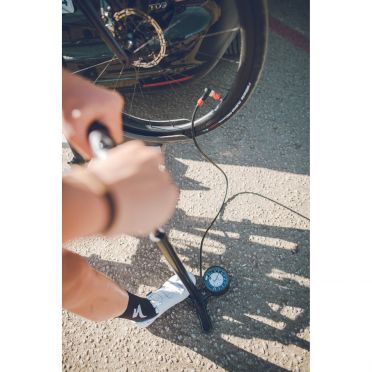 Pompe à pied Lezyne Steel Floor Drive