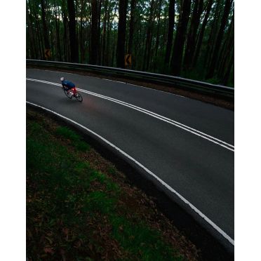 Eclairage vélo LED arrière Knog Blinder Road R150
