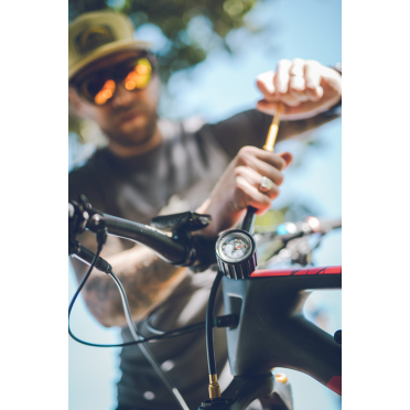 Pompe haute pression pour suspension vélo Lezyne Shock Drive