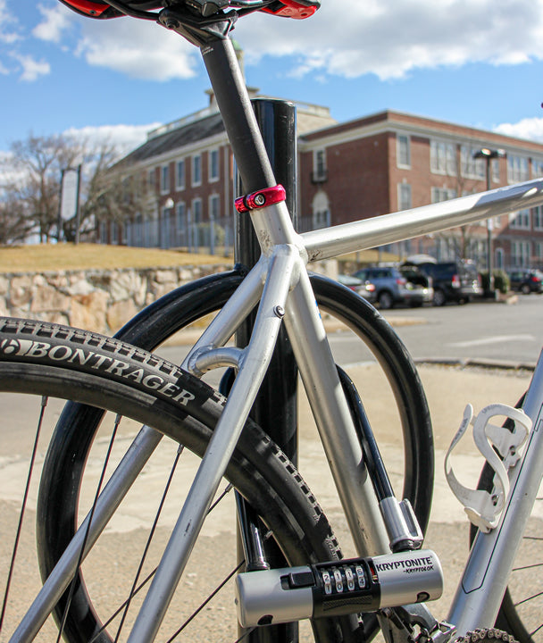 Antivol vélo U Kryptonite Kryptolok Combo Standard avec support