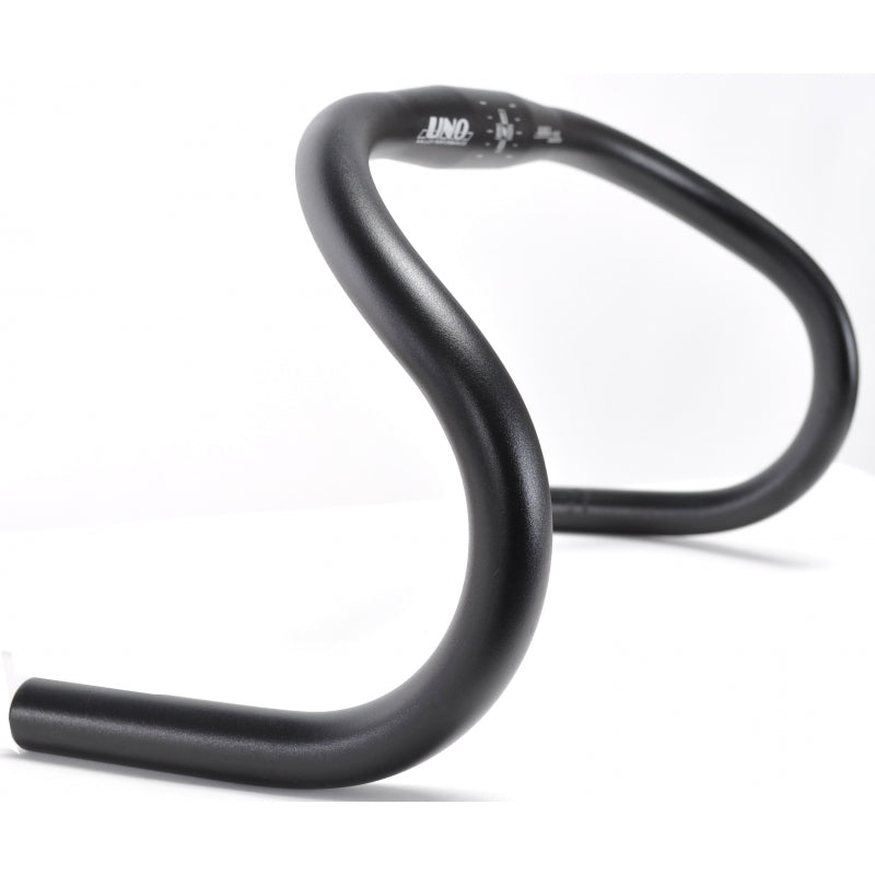 Übergroßer UNO-Bahnlenker