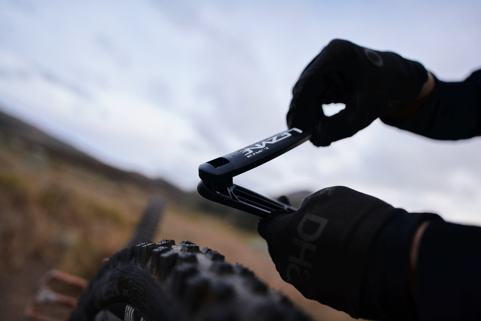 Lezyne Power XL Tubeless bicycle tire changer