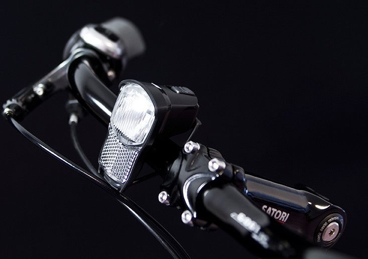 Eclairage avant vélo à piles Spanninga Illico 2