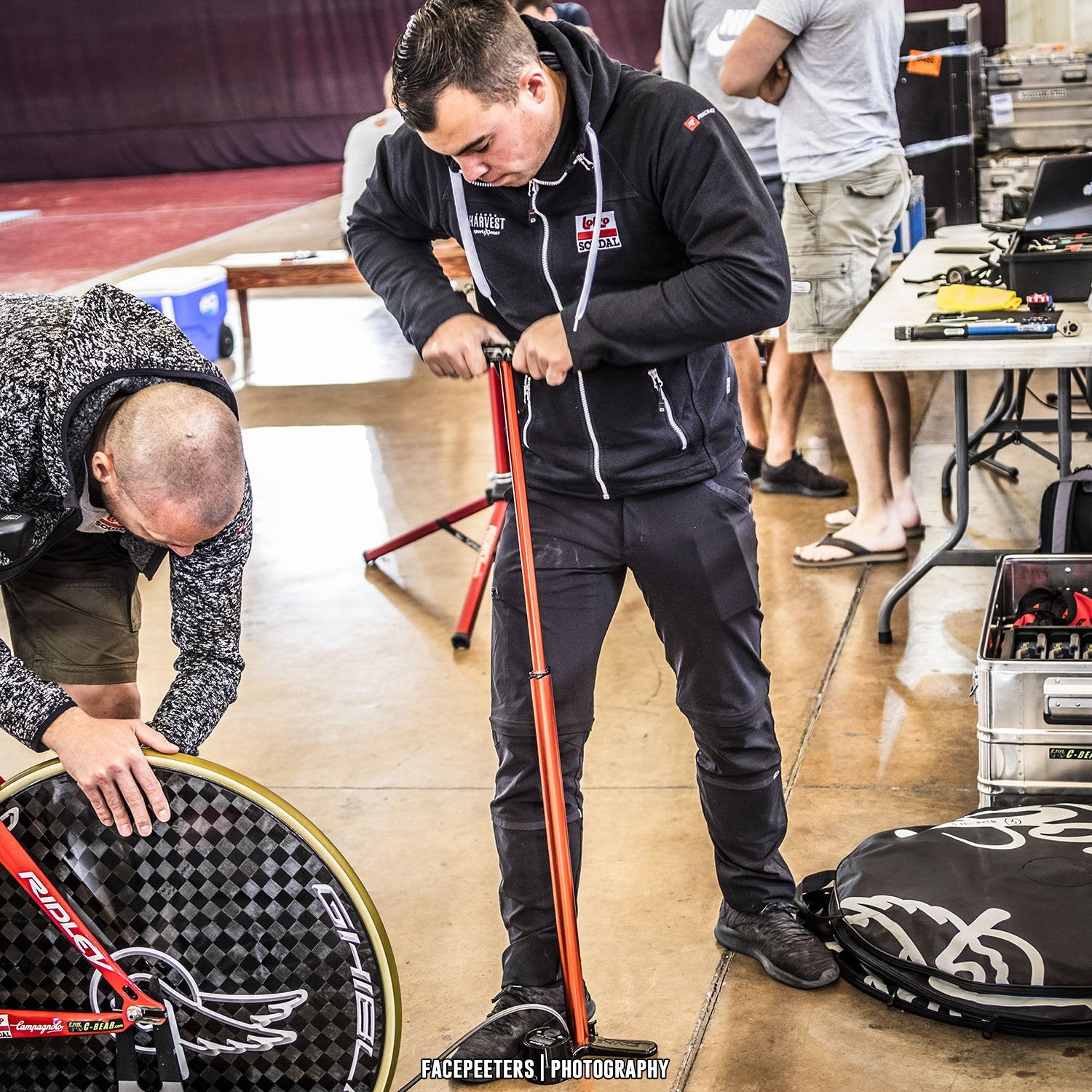 Pompe à pied Lezyne CNC Floor Drive