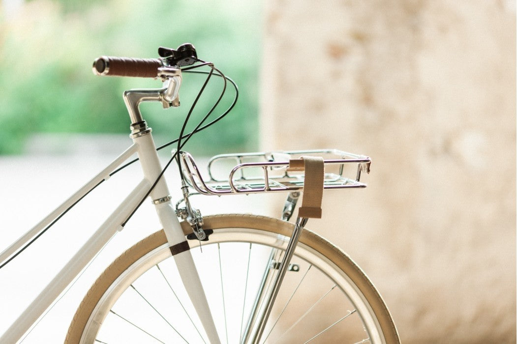 Porte-bagages avant Basil Portland argent avec bordures