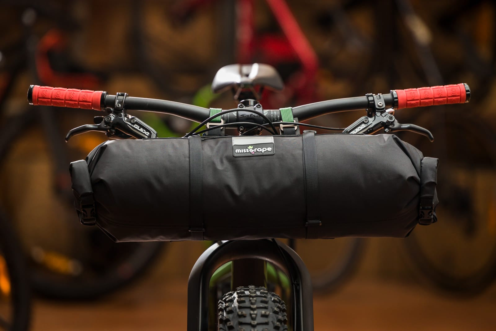 Miss Grape Tendril 10.7 Adventure WP Lenkertasche