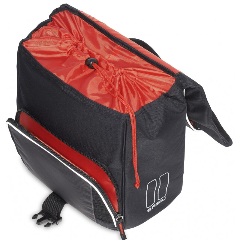 Basil Sport Design 18L bike bag + waterproof cover