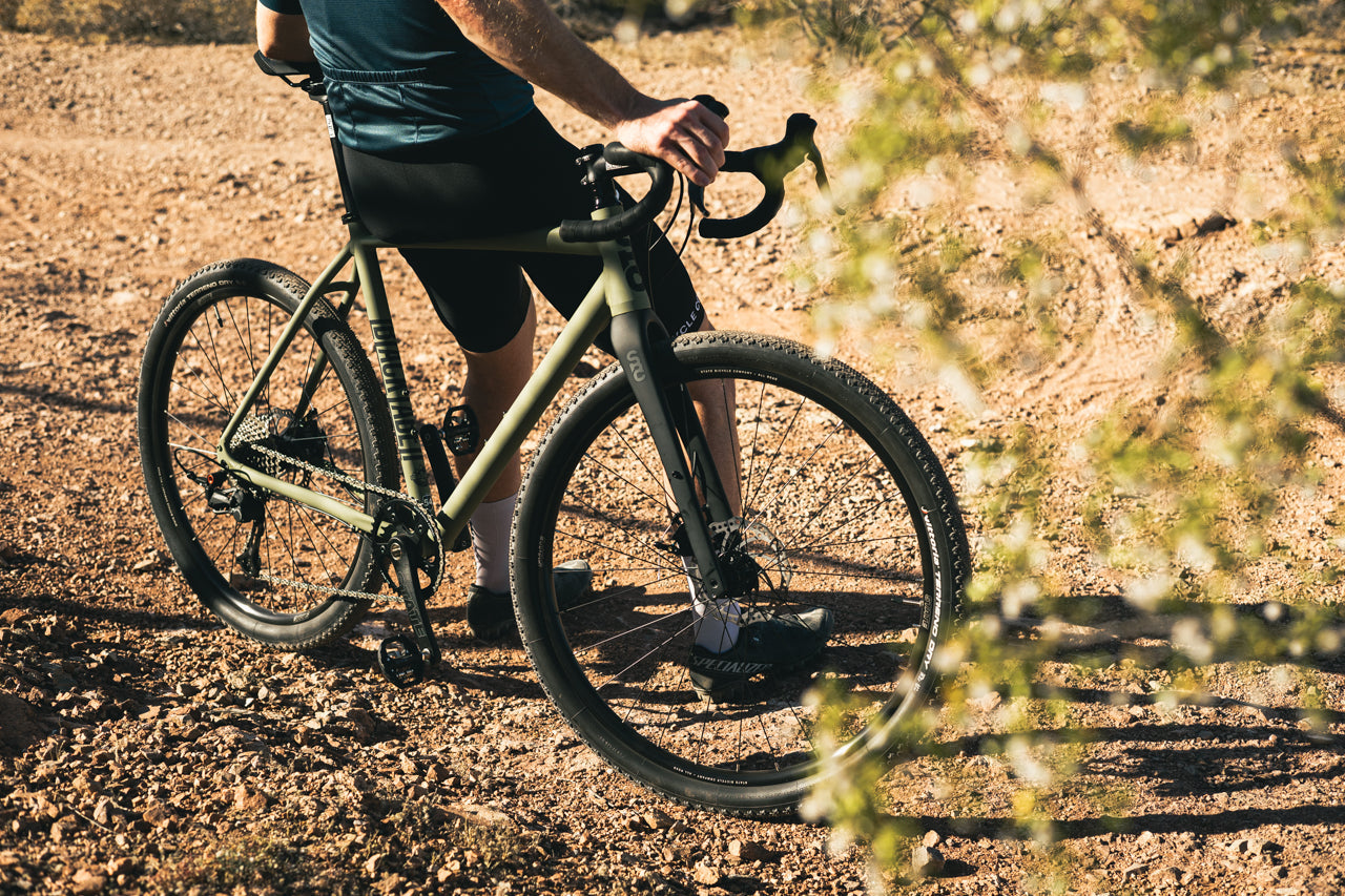 Gravel bike State Bicycle 6061 Black Label All-Road