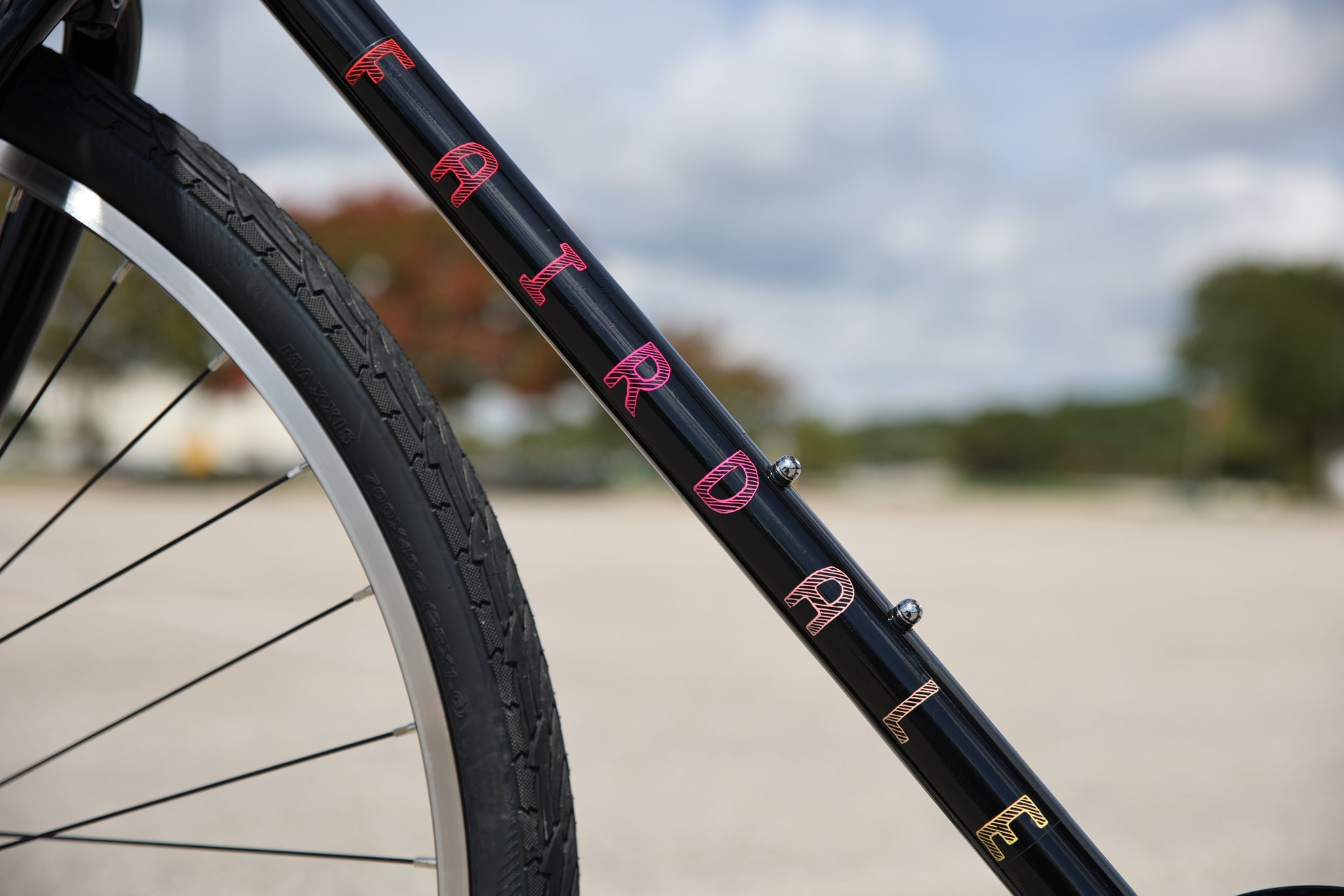 Bicicleta urbana Fairdale Lookfar de 8 velocidades